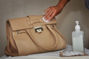 HOW TO CLEAN A LEATHER BAG