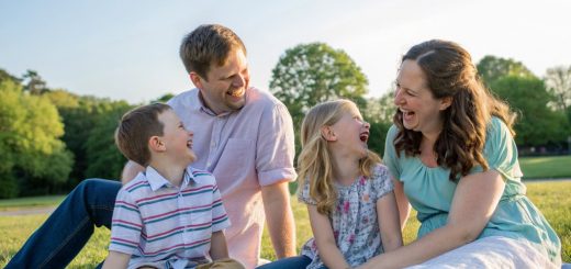 Capture authentic smiles and messy, real-life moments. Discover why Huntsville families skip the stiff poses for soulful, natural family photography sessions.